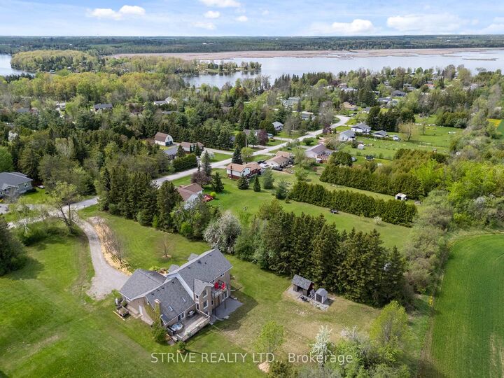 Property Photo: 41 Grandview Drive ON K0L 2W0