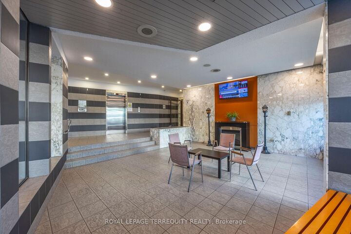Property Photo: 5 San Romanoway N/A 410 ON M3N 2Y4