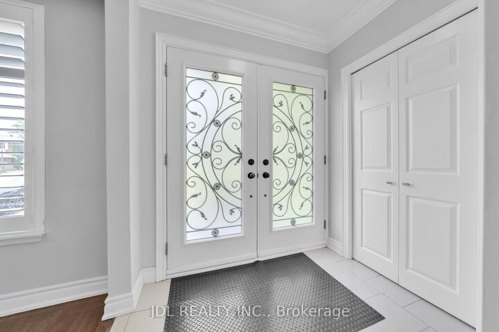 Property Photo: 53 Southdale Drive ON L3P 1J6