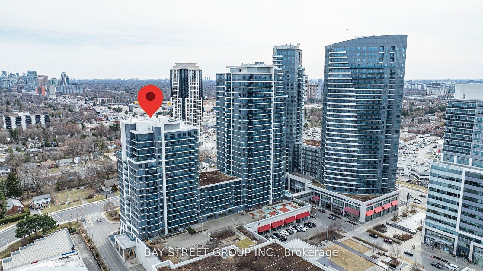 Property Photo: 7167 Yonge Street 718 ON L3T 0E1