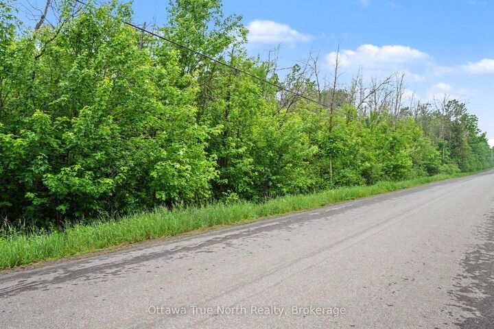 Property Photo: 412 Scotch Line Road ON K0G 1N0