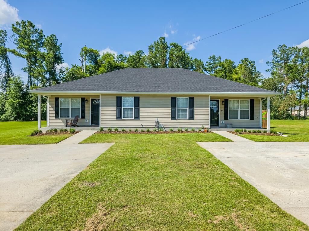Property Photo:  6006 Susan Circle A/B  GA 31605 