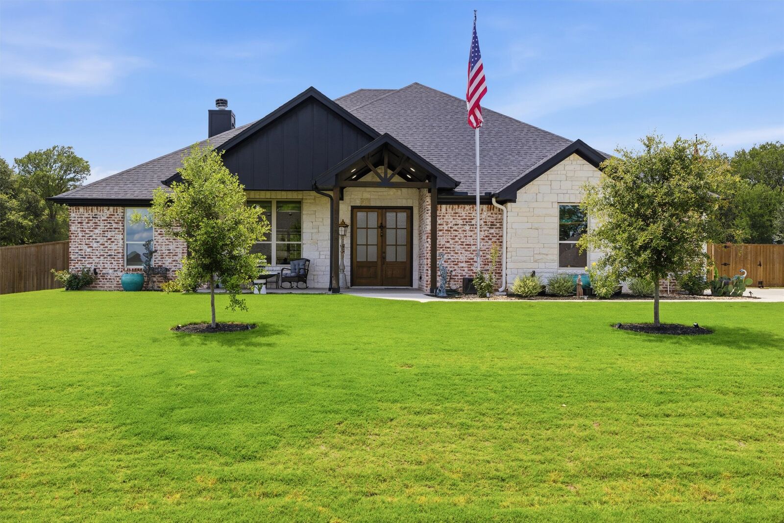 Property Photo: 11205 Golden Eagle Avenue TX 76571