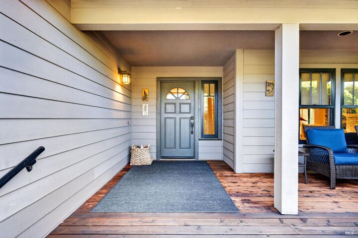 Property Photo: 412 Fairway Court CA 95448