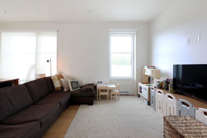 Property Photo: 108 E 35 Avenue 401 BC V5W 1A6
