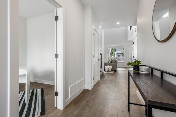 Photo de la propriété: 7142 Rochester Avenue BC V2R 2P3
