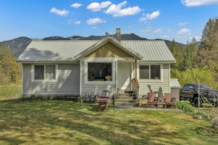 13028 Stave Lake Road — photo 1