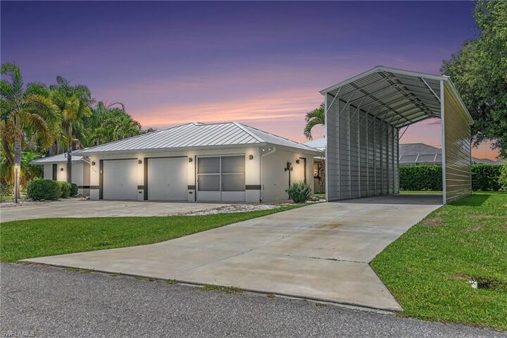 Property Photo: 23531 Dunstan Ave FL 33954