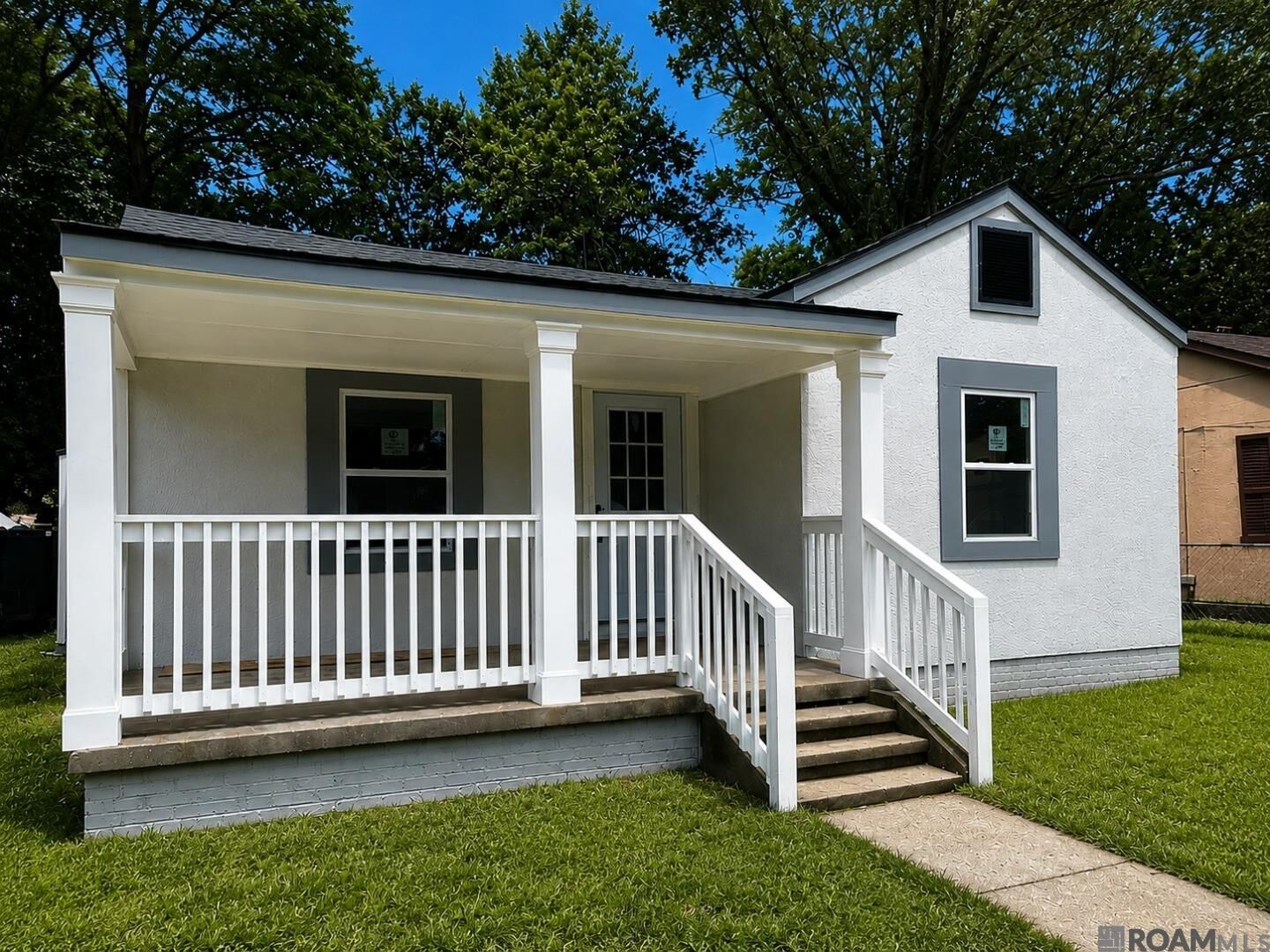 Property Photo:  3048 Voss Dr  LA 70805 