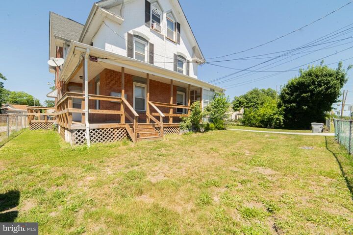 Property Photo:  414-416 W Park Avenue Apt 1  NJ 08360 