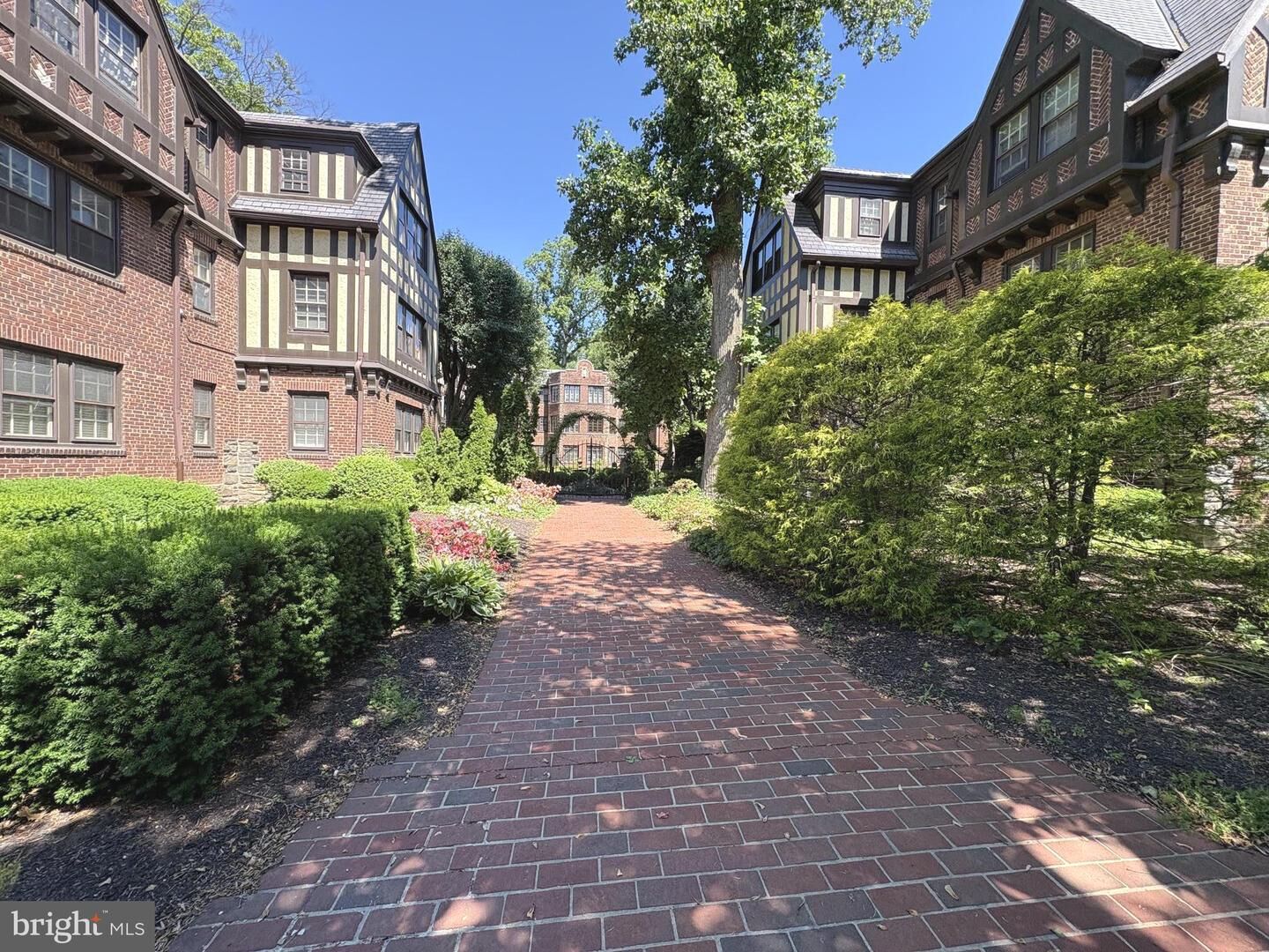 Property Photo:  415 City Avenue E-2  PA 19066 