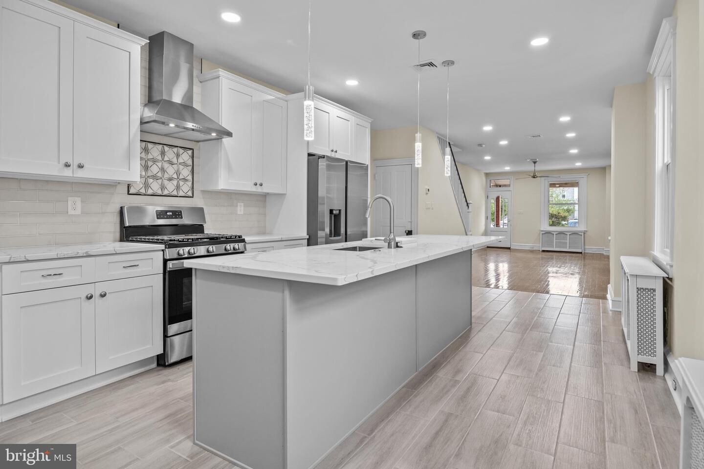 Property Photo:  4346 E Thompson Street  PA 19137 
