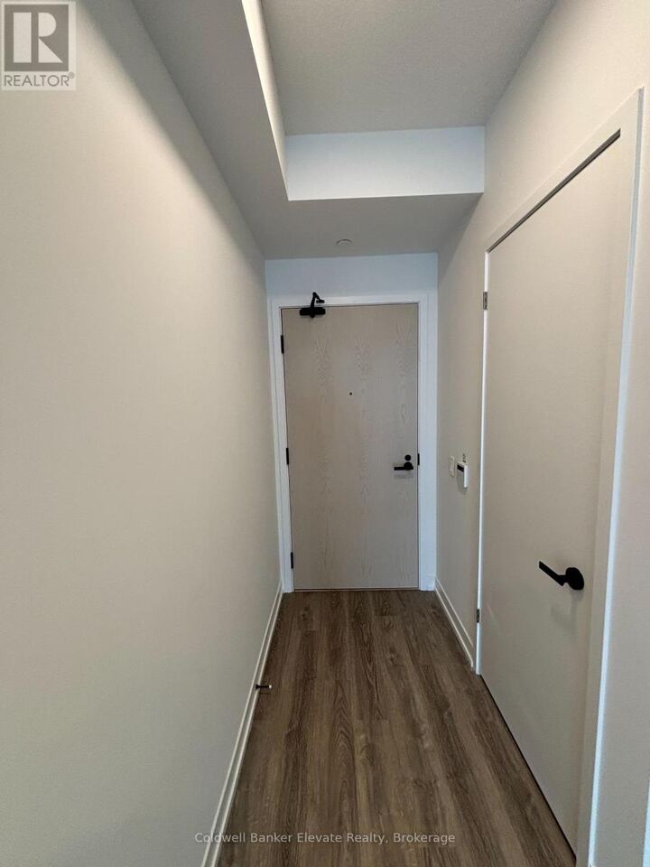 Property Photo:  195 Commerce Street 4202  ON L4K 0P9 