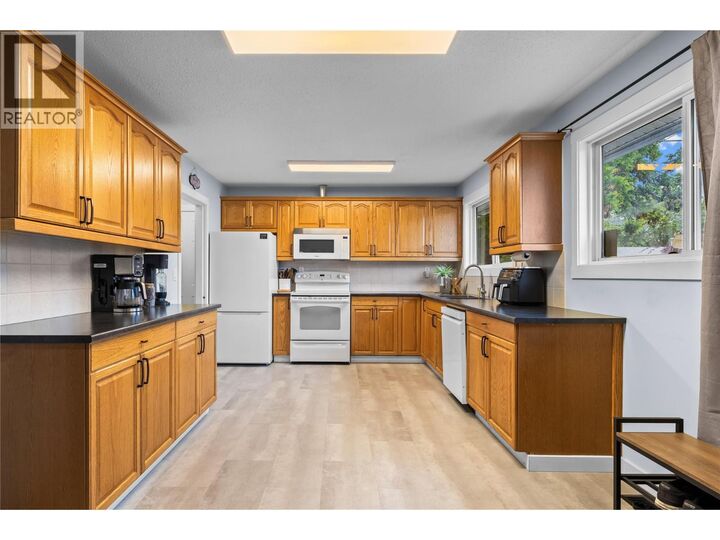 Property Photo:  730 Cupar Road  BC V1X 1R6 