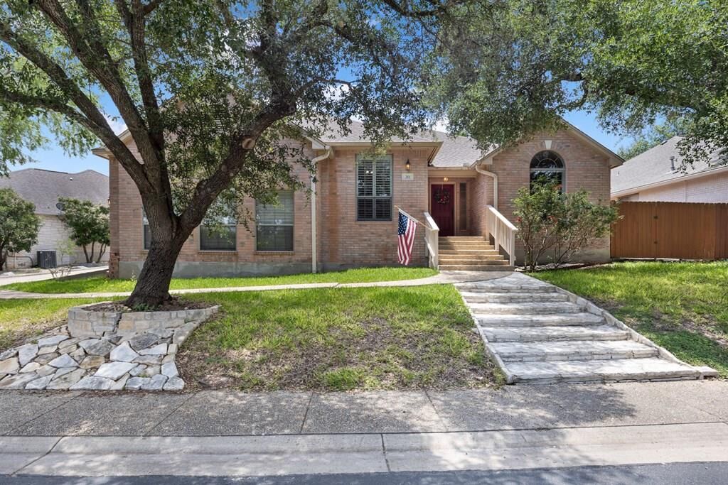Property Photo:  211 Creekview Dr  TX 78624 