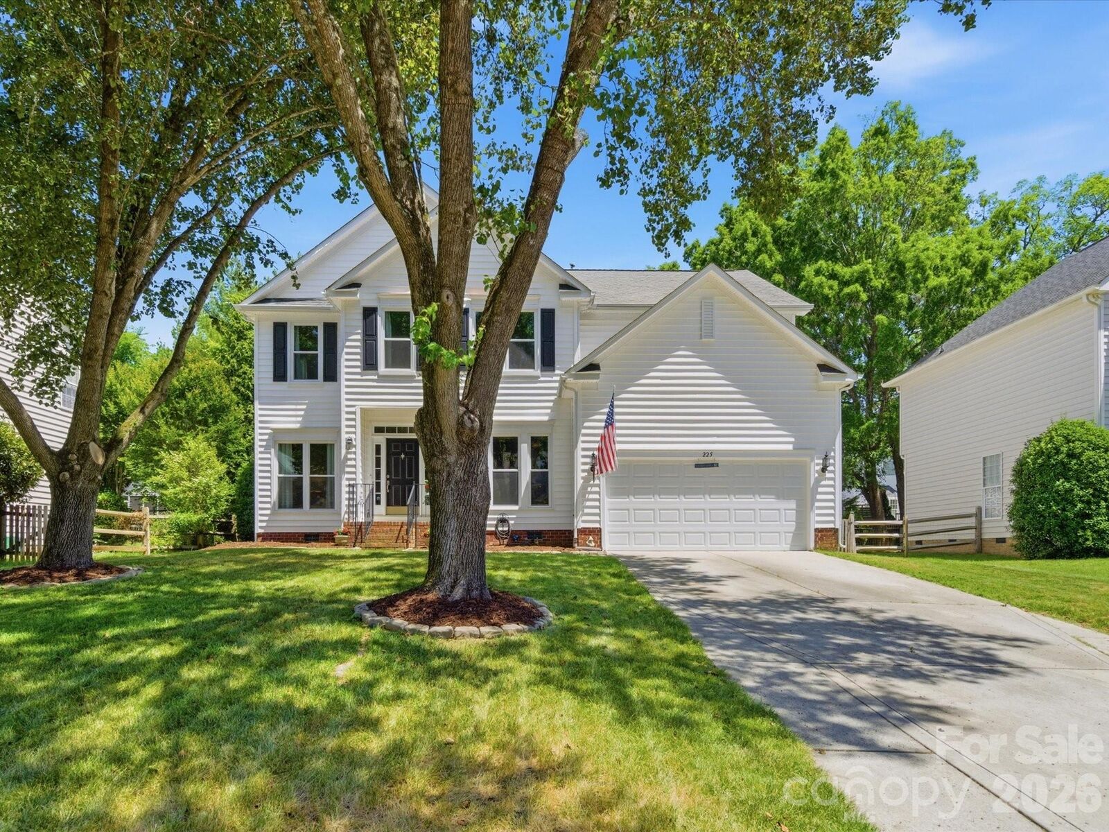 Property Photo:  225 Tyndale Court  NC 28173 