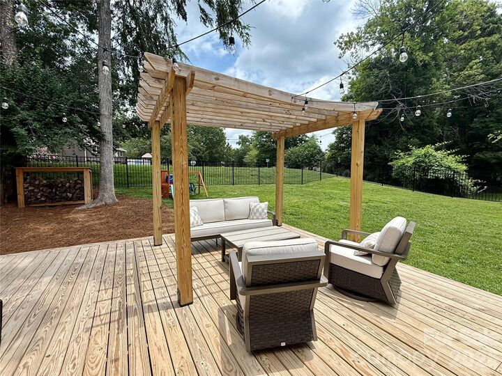 Property Photo: 7001 Plough Drive NC 28227