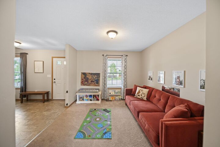 Property Photo: 1092 Oxford N Drive OH 43062