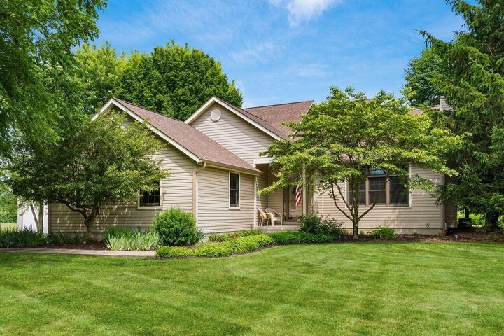 Property Photo:  7011 Licking Trail SE Road  OH 43056 