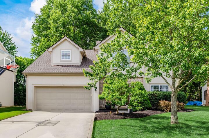 Property Photo: 1249 Venetian Way OH 43230