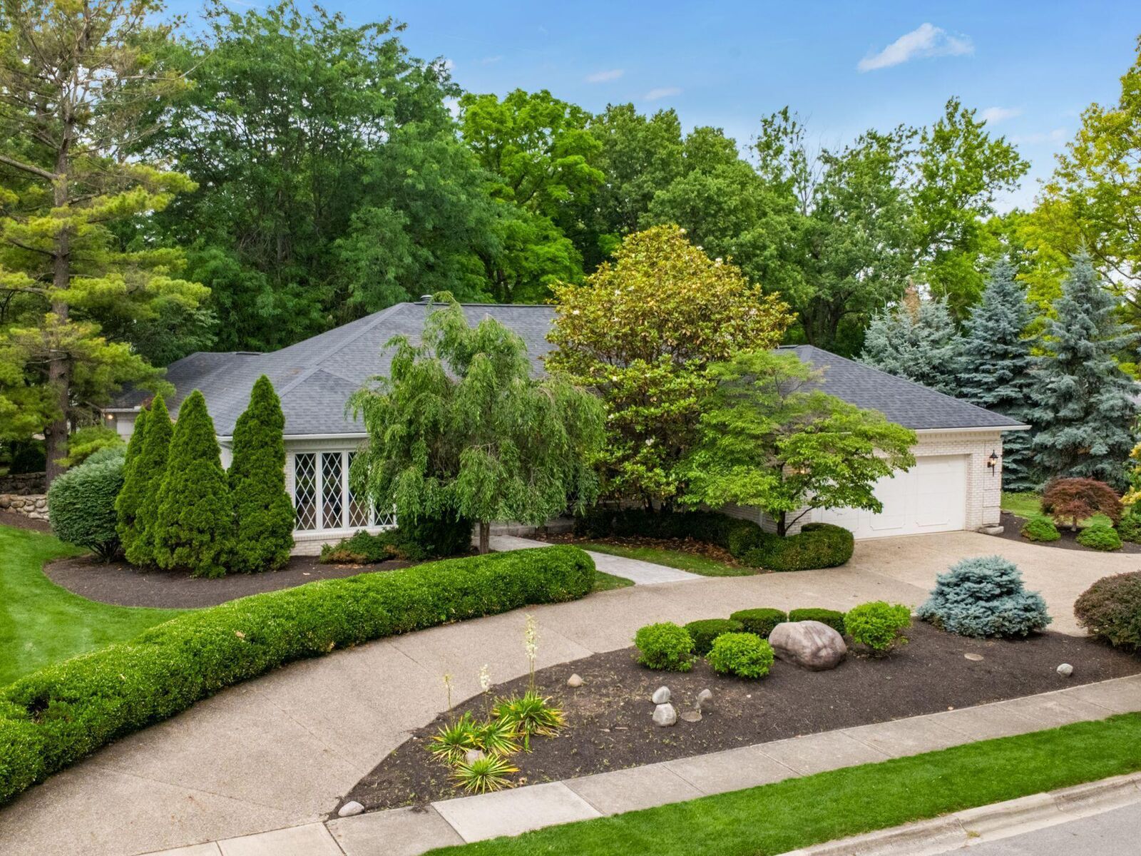 Property Photo:  4275 Shelbourne Lane  OH 43220 