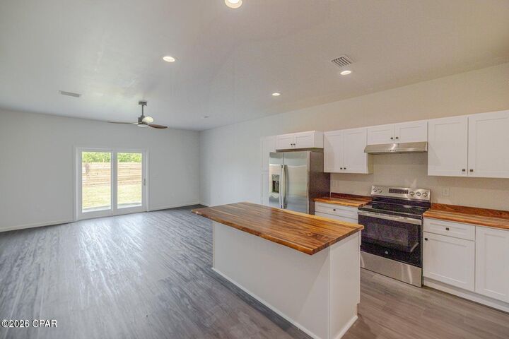 Property Photo: 5333 Cherry Street FL 32404