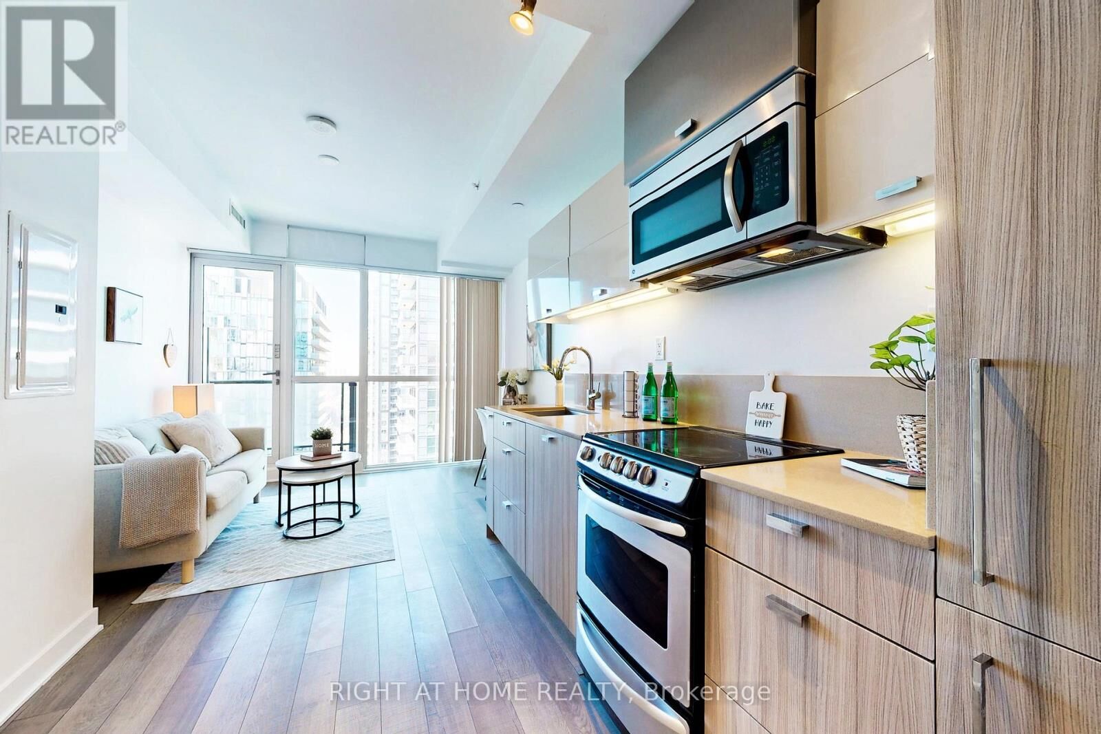 Property Photo: 290 Adelaide Street West 3603 ON M5V 1P6