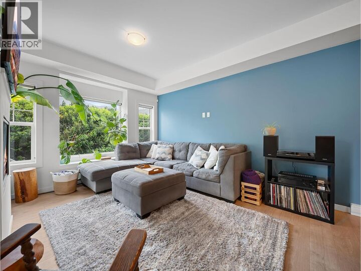 Property Photo:  39885 Government Road 2  BC V8B 0Z2 