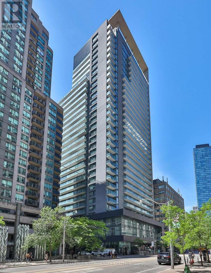 Property Photo:  770 Bay Street Ph101  ON M5G 0A6 