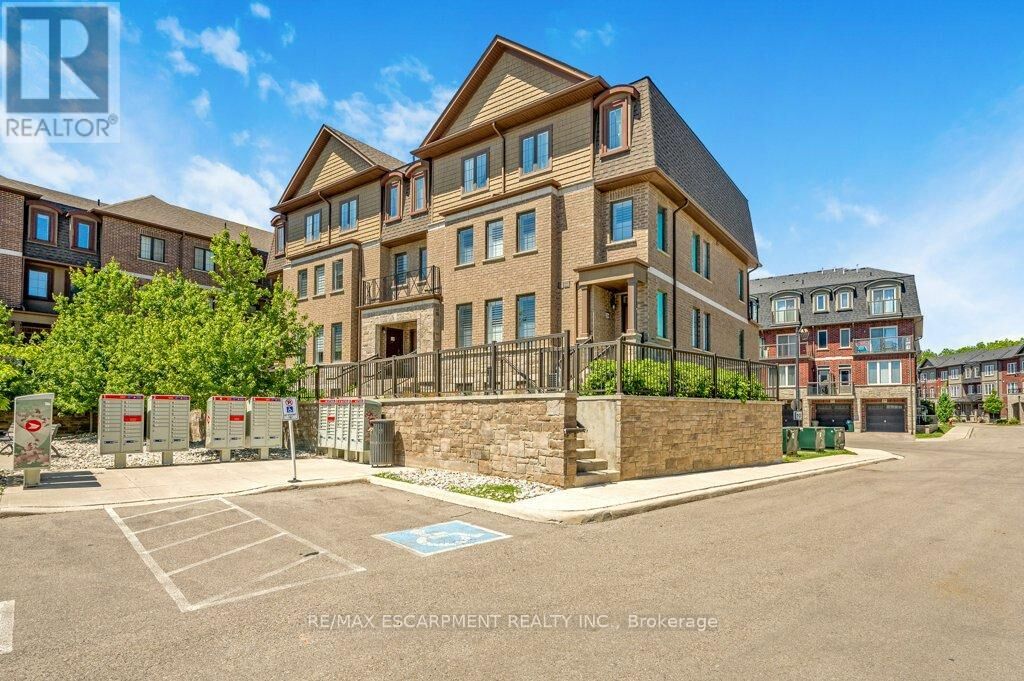 Property Photo: 445 Ontario Street 134 ON L9T 9K4
