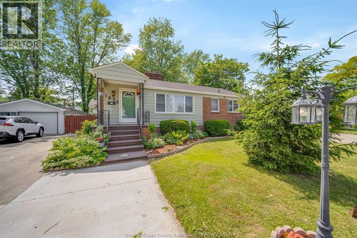 Property Photo:  1953 Olive Road  ON N8T 1R4 