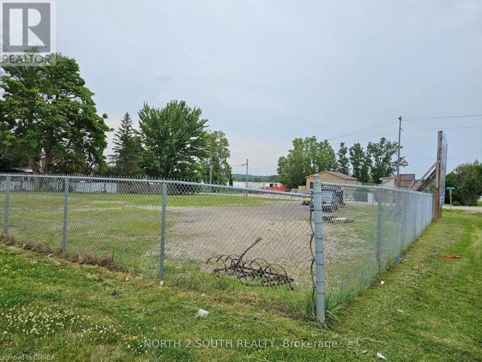Property Photo:  1324 Colborne Street East 2  ON N3T 5L4 