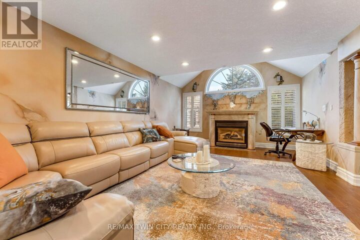 Property Photo: 60 Chandos Drive ON N2A 3C2