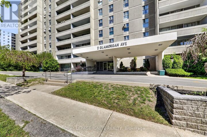 Property Photo: 2 Glamorgan Avenue 516 ON M1P 2M8
