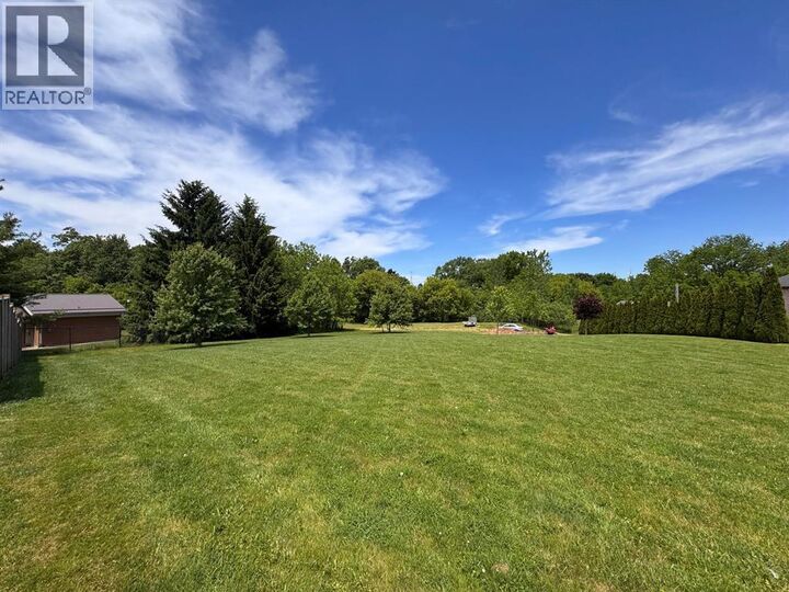 Property Photo:  59 Fairview Drive  ON N0M 1B0 