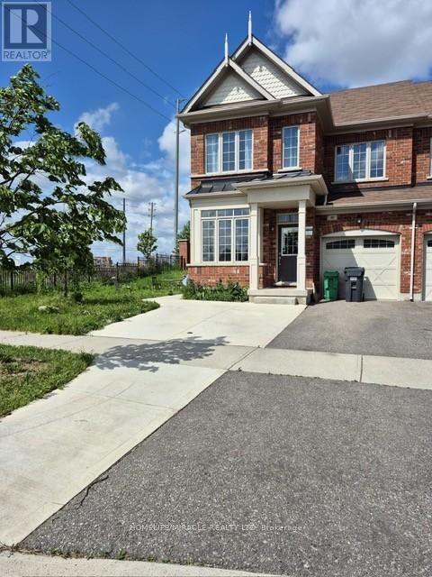 Property Photo: 80 Truro Circle ON L7A 4E5