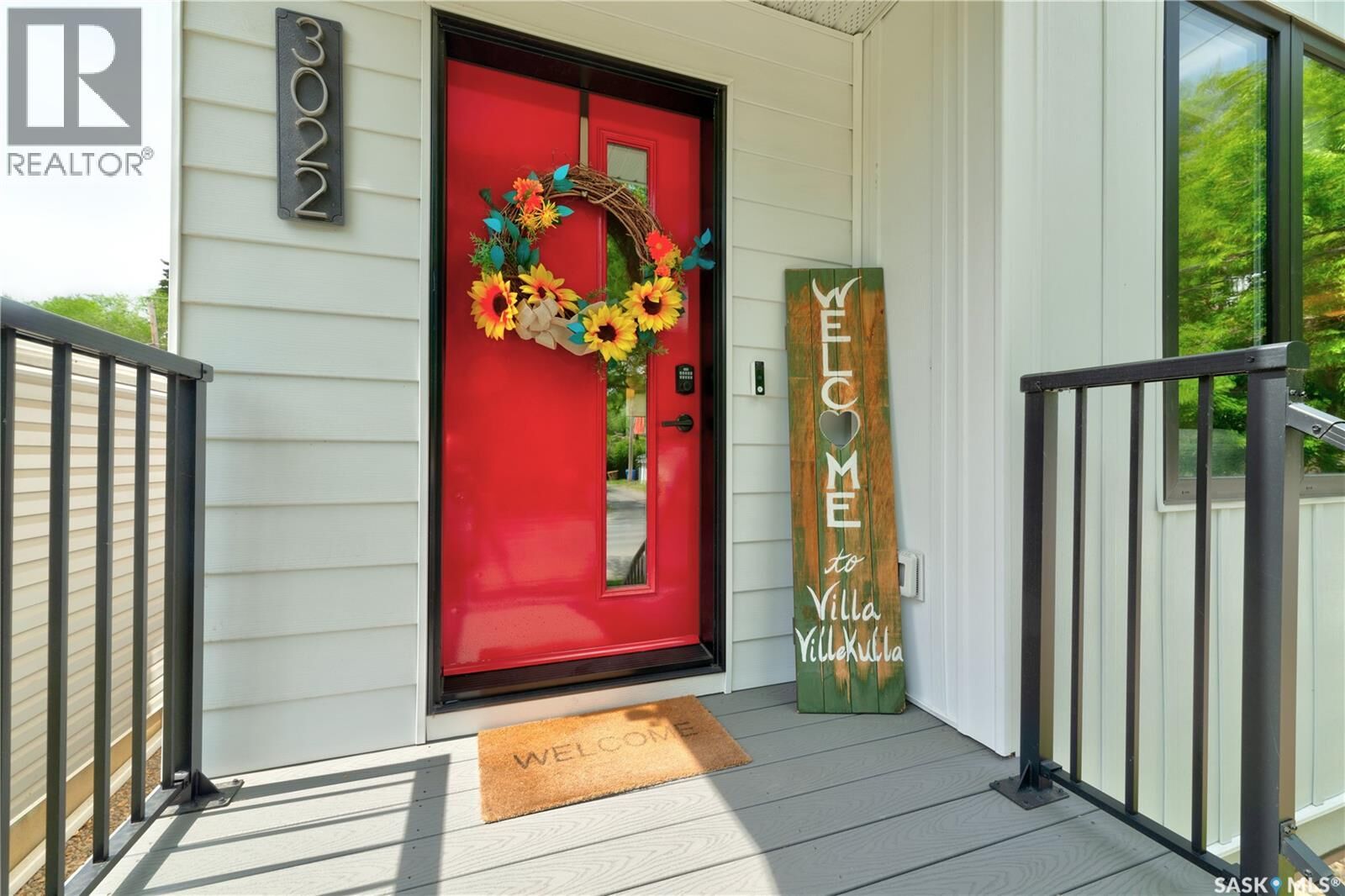 Property Photo:  3022 Montague Street  SK S4S 1Z5 
