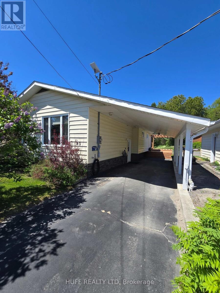 Property Photo:  40 Wishman Street  ON P2N 1G8 