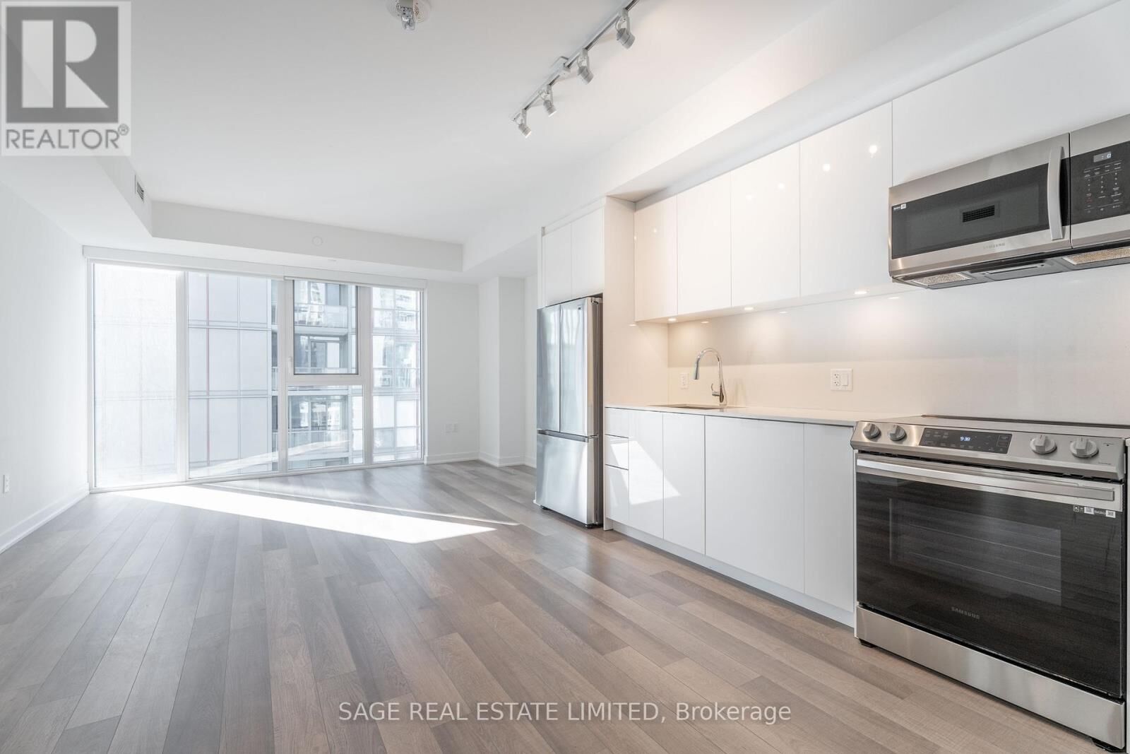 Property Photo:  357 King Street West 2109  ON M5V 0S7 