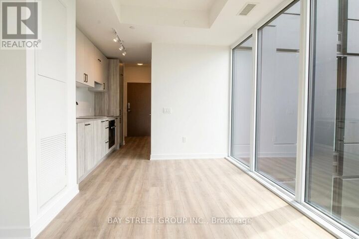 Property Photo:  5 Quarrington Lane 3011  ON M3C 0S5 