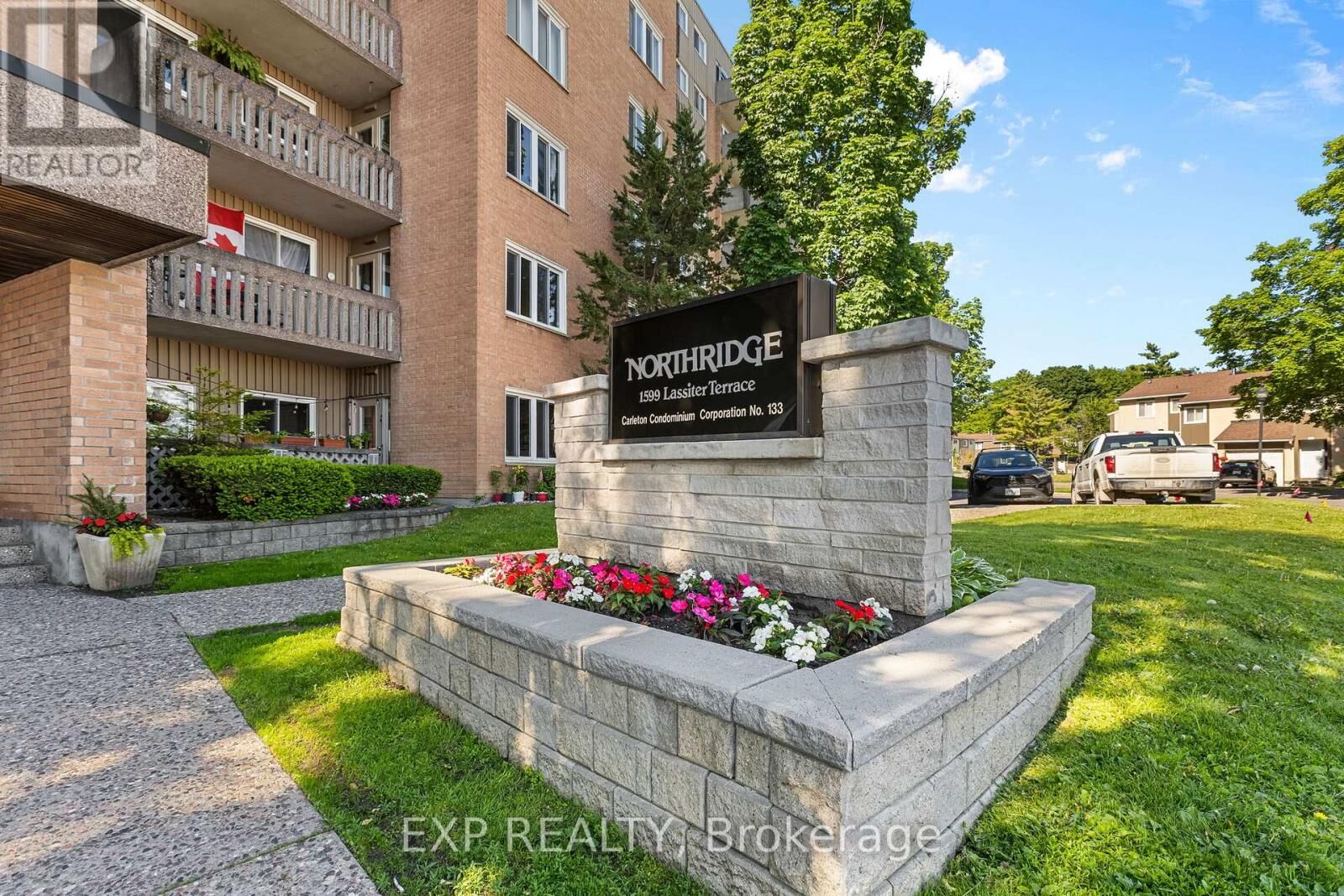 Property Photo: 1599 Lassiter Terrace 215 ON K1J 8R6