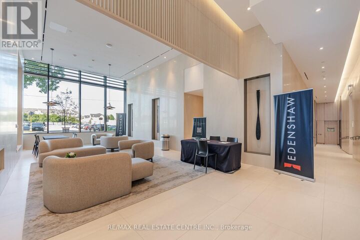 Property Photo:  28 Ann Street 809  ON L5G 0E1 