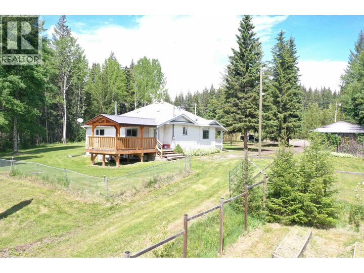 Photo de la propriété:  2823 Nazko Road  BC V2J 7E5 
