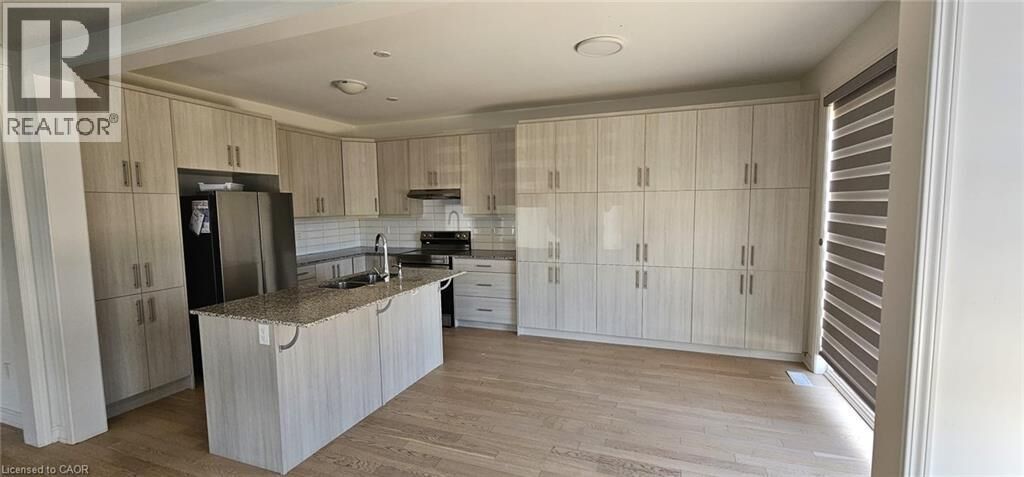 Photo de la propriété: 6 Sitler Street ON N2R 0T2