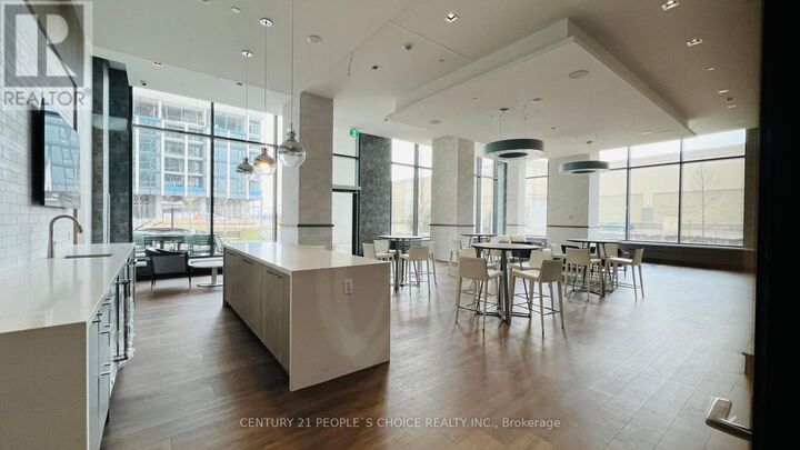Property Photo: 9000 Jane Street 2102 ON L4K 0M6