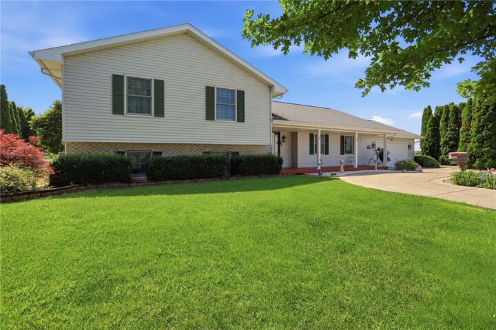 Property Photo:  6485 N County Road 400E  IL 61938 