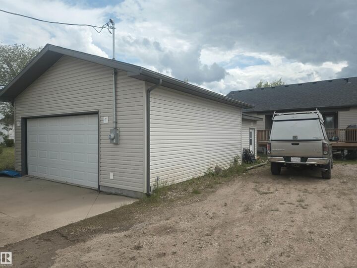 Property Photo: 4808 50 Avenue AB T0B 2R0