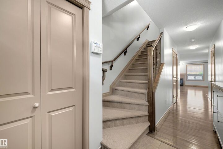 Photo de la propriété:  5120 164 Avenue NW 21  AB T5Y 0L7 
