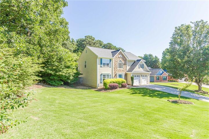 Property Photo: 1735 Berry Court GA 30041