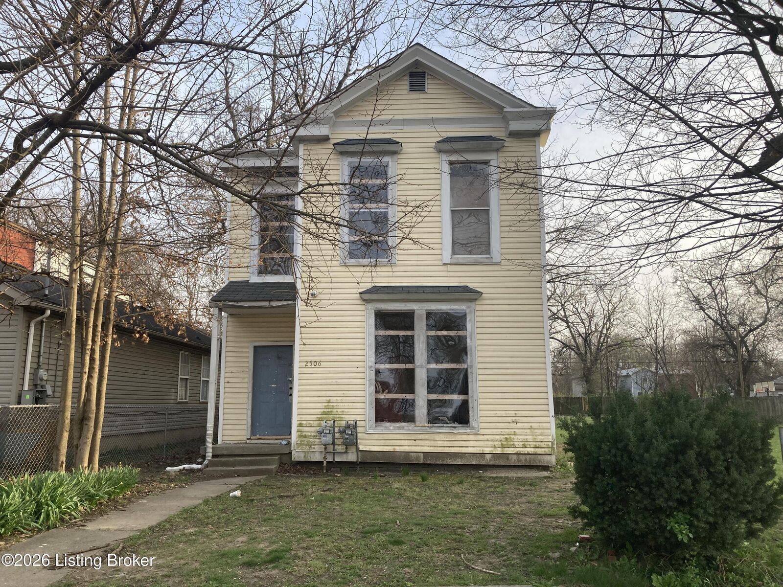 Property Photo: 2506 W Jefferson St KY 40212